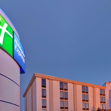 Holiday Inn Express Flint-Campus Area By Ihg מראה חיצוני תמונה