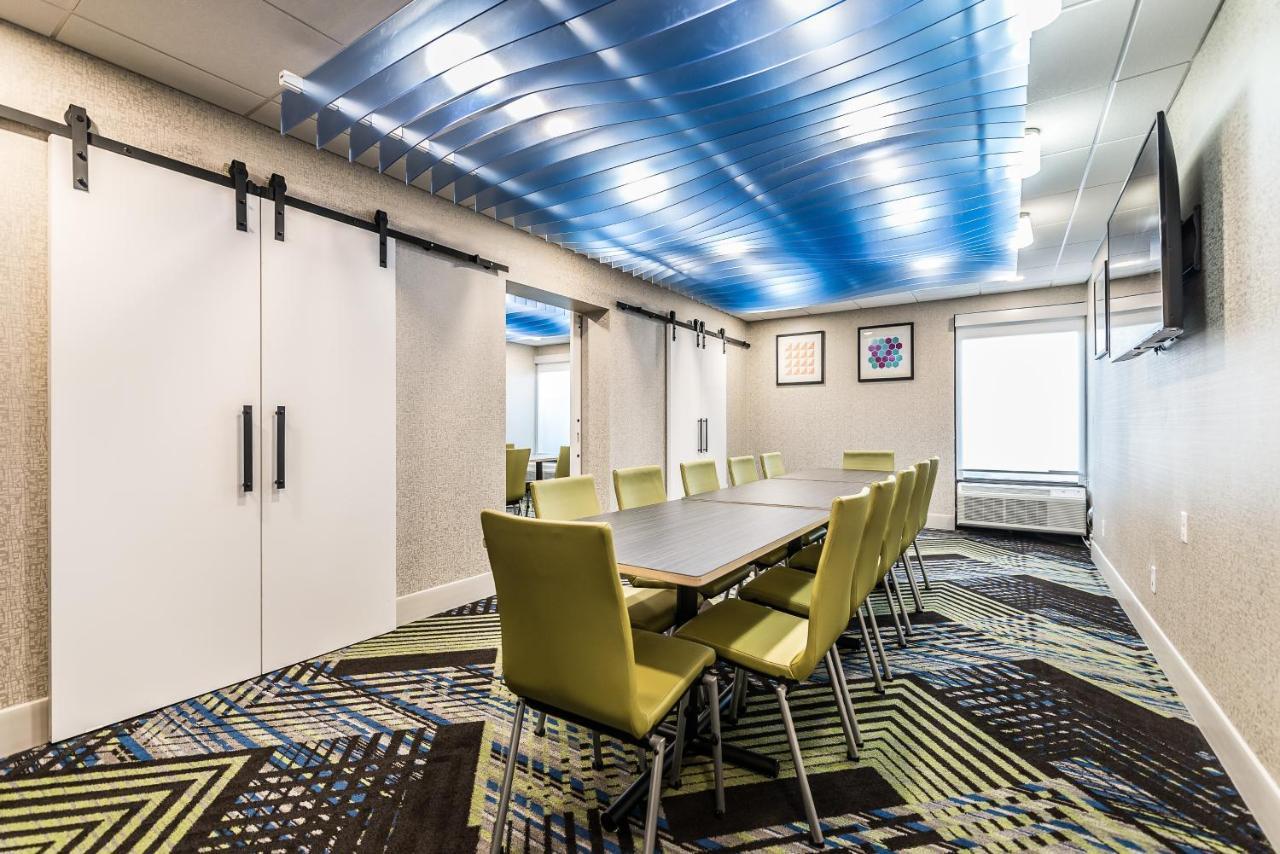 Holiday Inn Express Flint-Campus Area By Ihg מראה חיצוני תמונה