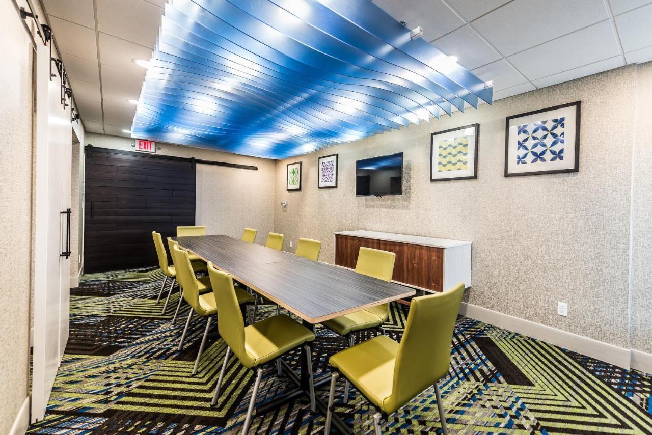 Holiday Inn Express Flint-Campus Area By Ihg מראה חיצוני תמונה