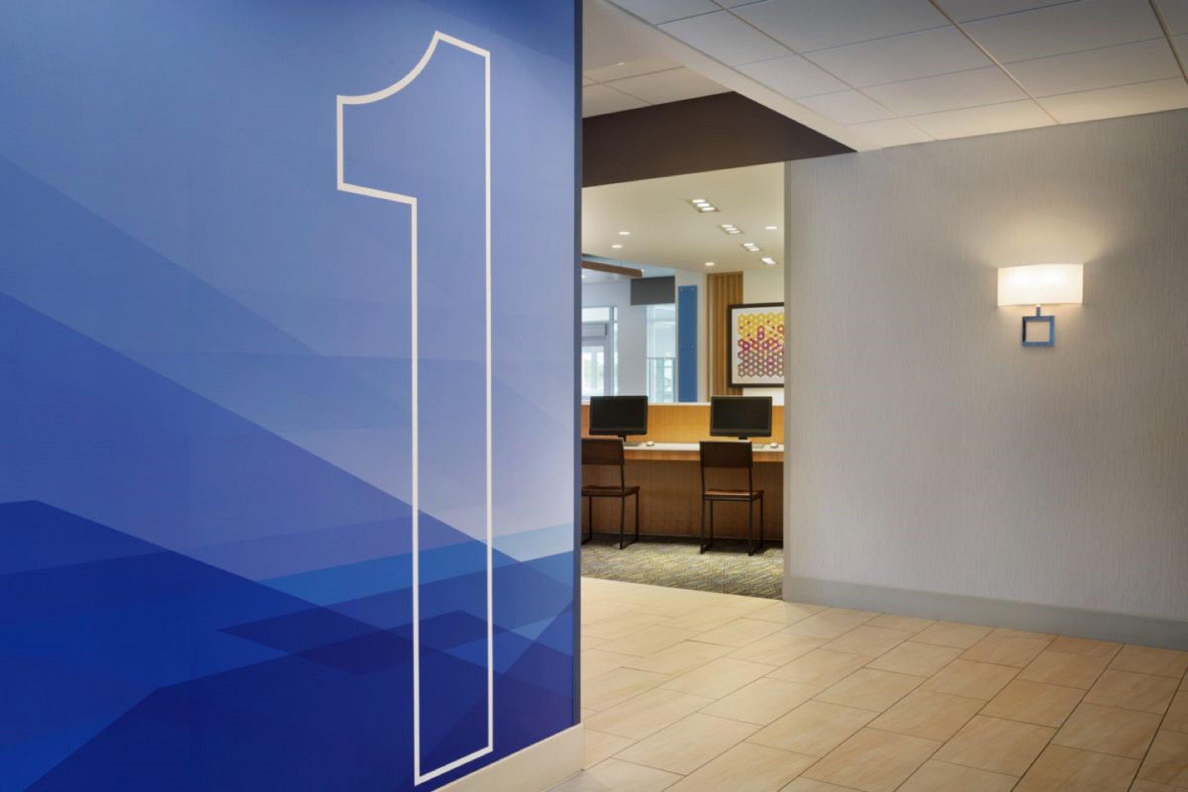 Holiday Inn Express Flint-Campus Area By Ihg מראה חיצוני תמונה